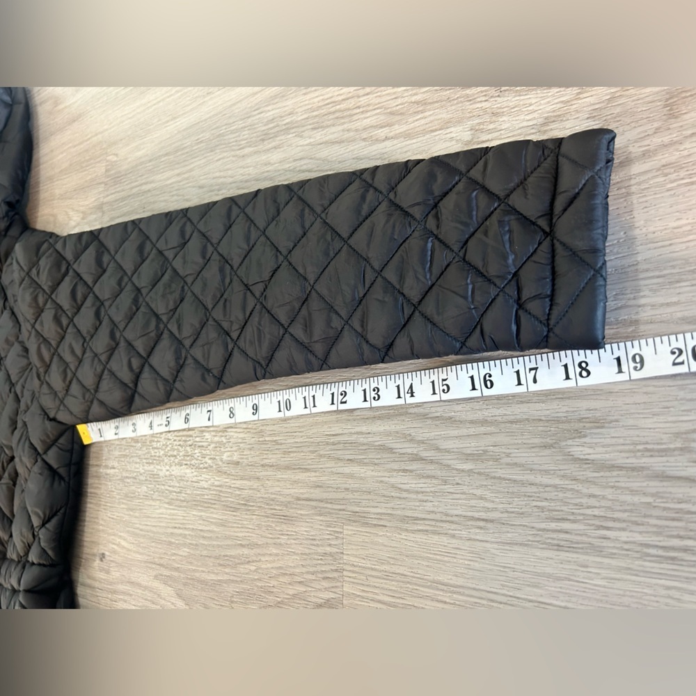 ATHLETA Whisper Black Quilted Puffer Jacket Parka. Size S *small flaw. - Picture 9 of 10